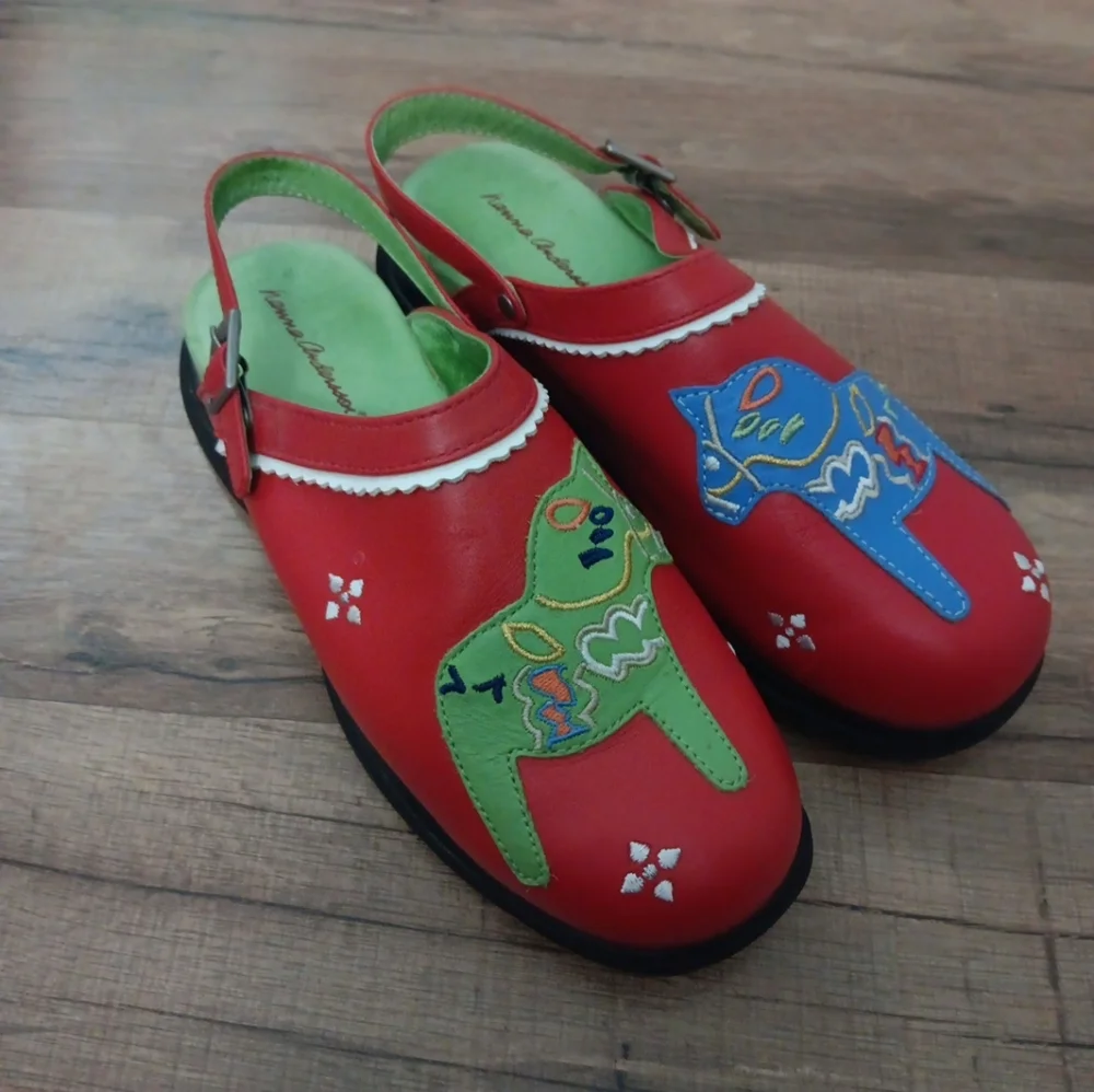 Hanna Andersson Red Kids Slippers with Animal Design